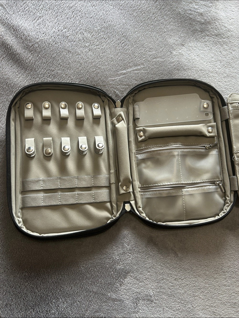 Travel Jewelry Organizer Case - Picture 2 of 8